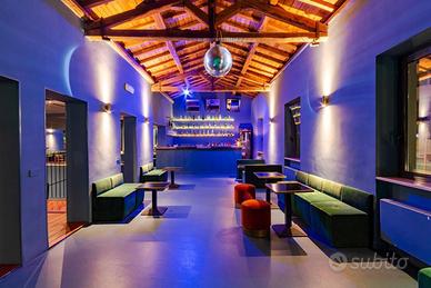 TAVOLI, SEDIE, DIVANETTI