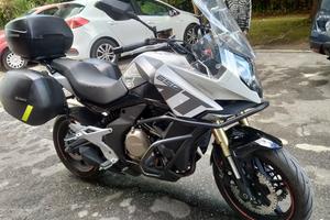 CF Moto 650 Mt