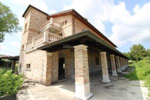 Casale / Rustico - Folignano