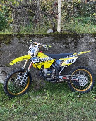 Suzuki rm 125