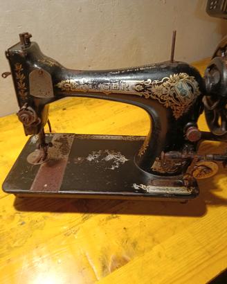 Macchina da cucire SINGER fine 800