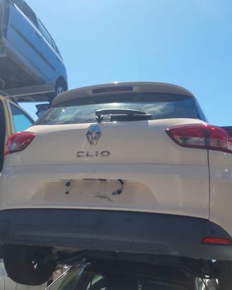 renault clio station wagon per pezzi di ricambio