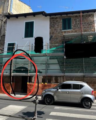 Locale artigiano canna fumaria