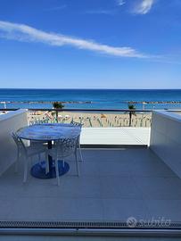 Bilocale fronte mare