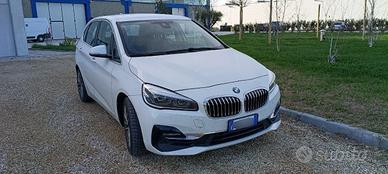 BMW 216d