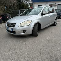 KIA CEED 1,6 benzina cambio automatico
