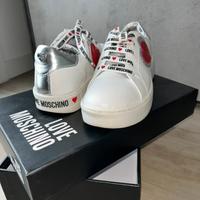Scarpe Moschino