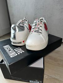 Scarpe Moschino