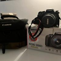 Canon eos 1200 d con obiettivo, borsa e caricatore