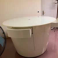 Tavolo espositivo da negozio