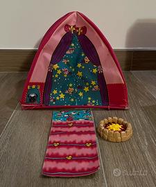 Tenda da campeggio di Barbie con sacco a pelo