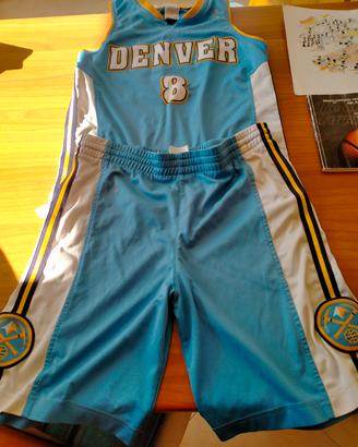 Completo basket taglia 8/9 anni 