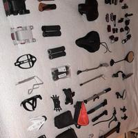 Accessori Bici. Cavalletto + Pompa + Luce +