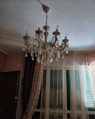 coppia di lampadari nuovi