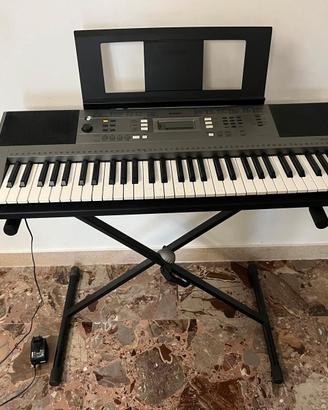 Tastiera Yamaha PSR-E353
