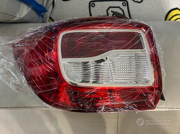 Fanale posteriore sinistro Dacia Sandero StepWay