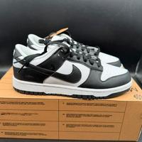 Nike Dunk Low Nere e Bianche 35 Nuove