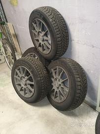 cerchi in lega  gomme invernali Polo  più ruotino