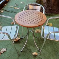 Tavoli e Sedie in Legno e in Alluminio da esterno