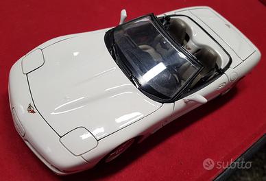 CHEVROLET CORVETTE - MERCEDES CABRIO SCALA 1/18
