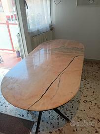 tavolo ovale con pietra onice