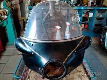 Serbatoi più parabrezza moto