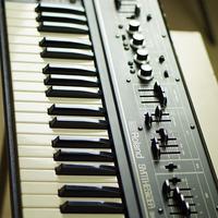 Roland sh2 analog vintage synth