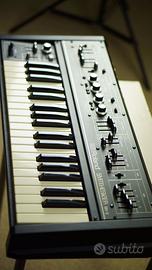 Roland sh2 analog vintage synth