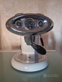 Macchina caffè Iperespresso Illy X7.1 bianca