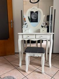 Ballerina per trucco e parrucco