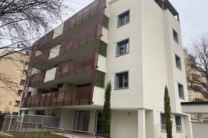 Appartamento di 120 m² con 4 locali e box auto dop