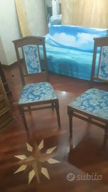 due sedie classiche come foto