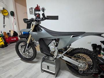  STARK VARG MODELLO ex Enduro 