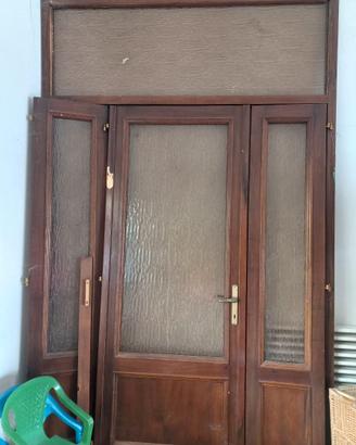 Porta con vetri