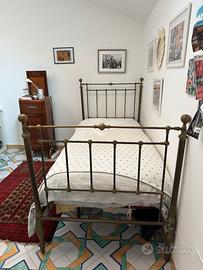 Struttura letto d’epoca  in ottone