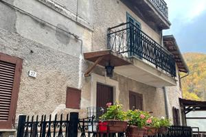 Casa indipendente ristrutturata Castellafiume