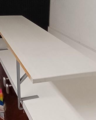 Mensola alzata per scrivania Ikea.
