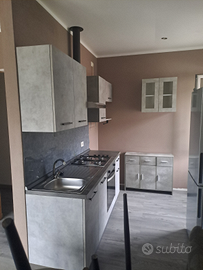 Trilocale arredato nuovo con giardino