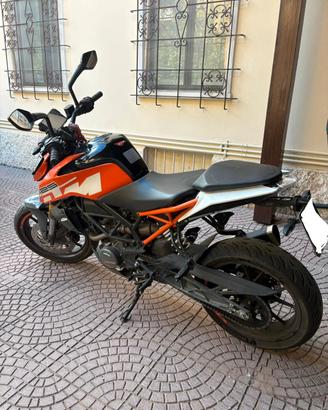 KTM Duke 125 anno 2017