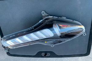 Fanale anteriore sx xeno Ferrari California T 