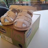 Sandali Chicco chiusi da bambina color bianco