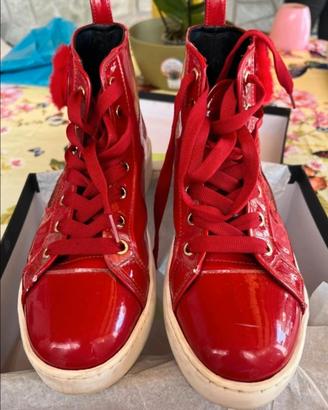 scaroe Moschino rosse numero 38
