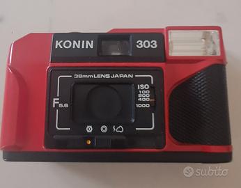 Macchina fotografica Konin 303 rossa