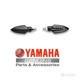 FRECCIA YAMAHA A LED OMOLOGATA NERA