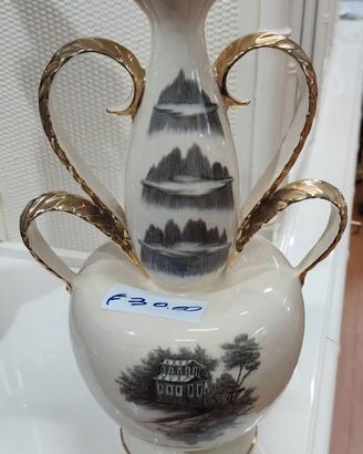 Vaso Decorativo ad Anfora con Manici Dorati – 2516