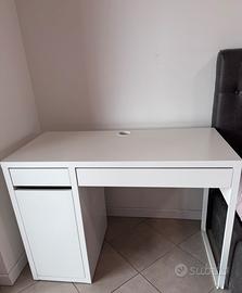 Scrivania+sgabello