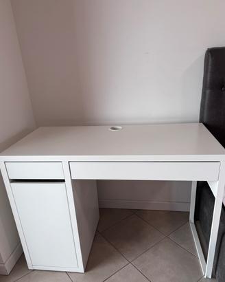Scrivania+sgabello