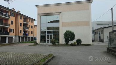 V 000197 Capannone su 2 livelli - recente