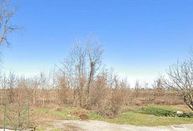 Immobile in asta di 25225 m² con più di 5 locali a