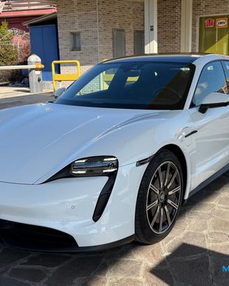 PORCHE TAYCAN FULL OPTIONAL